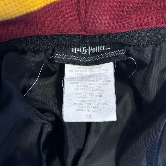Harry Potter Gryffindor Jacket - Picture 3 of 7